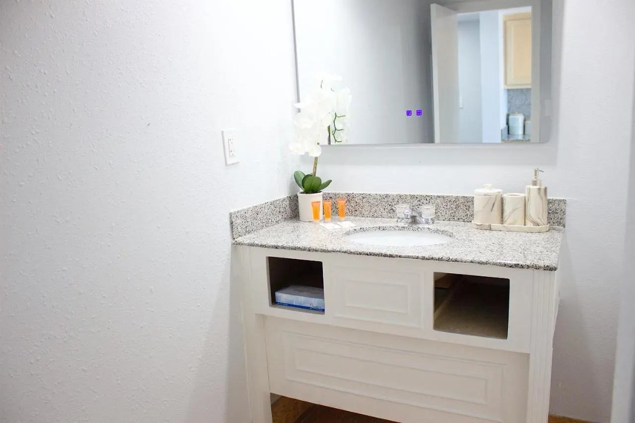 Sun & Sand Resort Oceanfront Suites Virginia Beach
